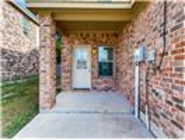 Foto del edificio - 913-915 Parkplace Ridge