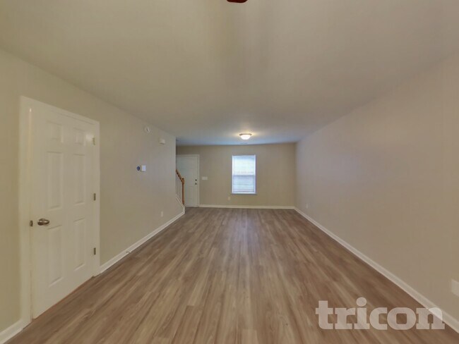 Building Photo - 321 Lingonberry Dr