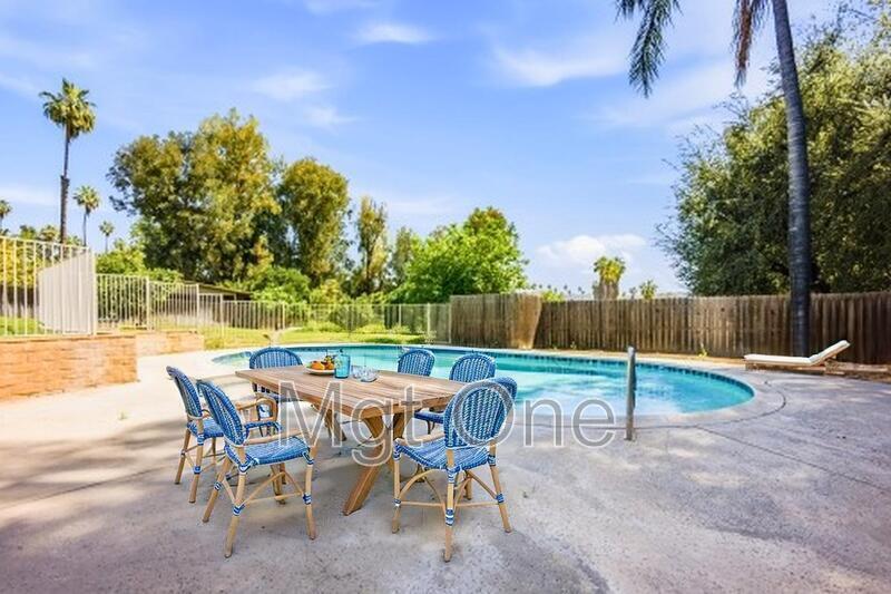 Building Photo - 2944 McAllister St