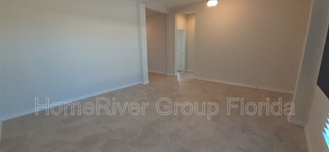 Building Photo - 1805 Westerham Ave