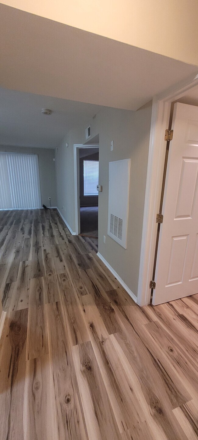 Building Photo - 13900 Farnsworth Ln