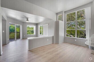 Building Photo - 4815 Via Palm Lakes