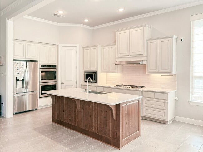 Building Photo - 2416 Belen Dr