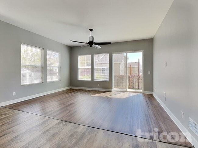 Building Photo - 4646 Mt Shavano St