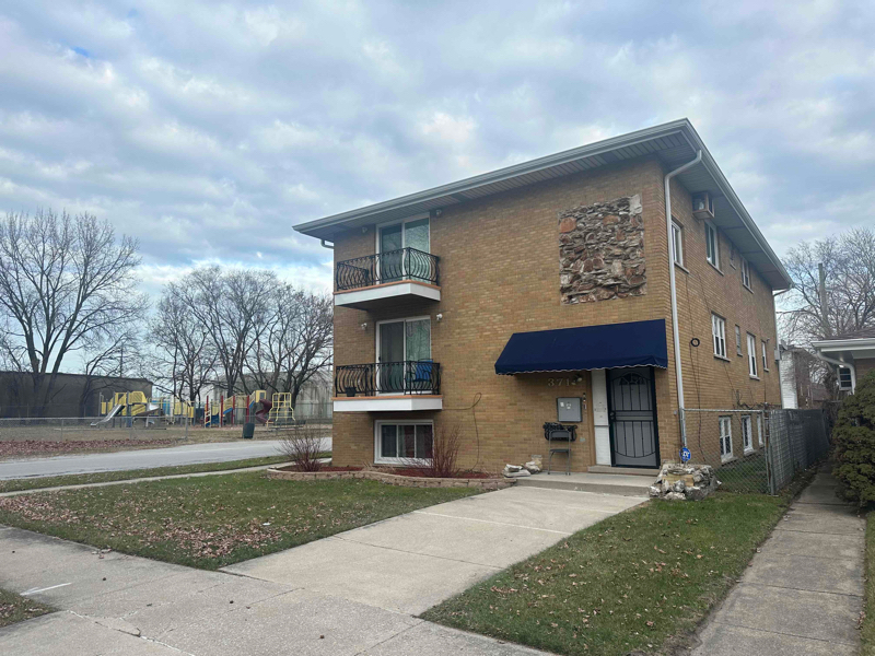 Primary Photo - 371 Mackinaw Ave