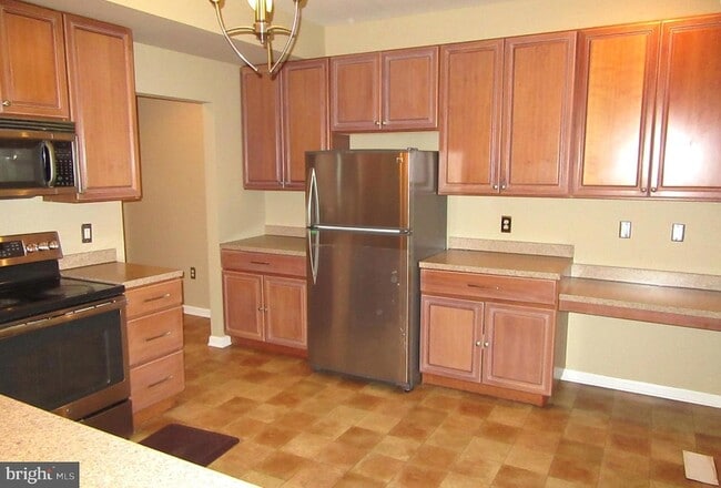 Building Photo - 103 Persimmon Pl