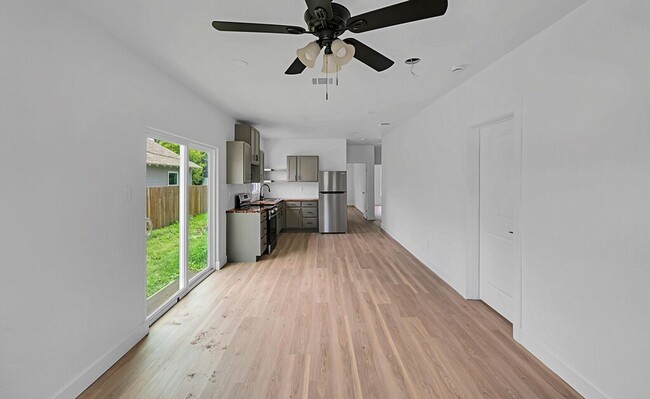 Building Photo - Well-maintained 4BD/2BA Home in Waco