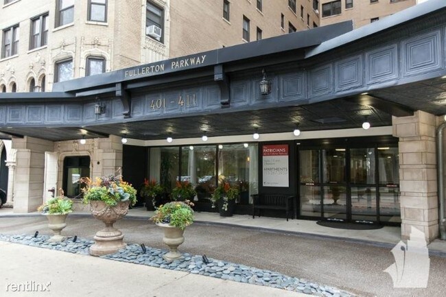 Building Photo - 401 W Fullerton Ave