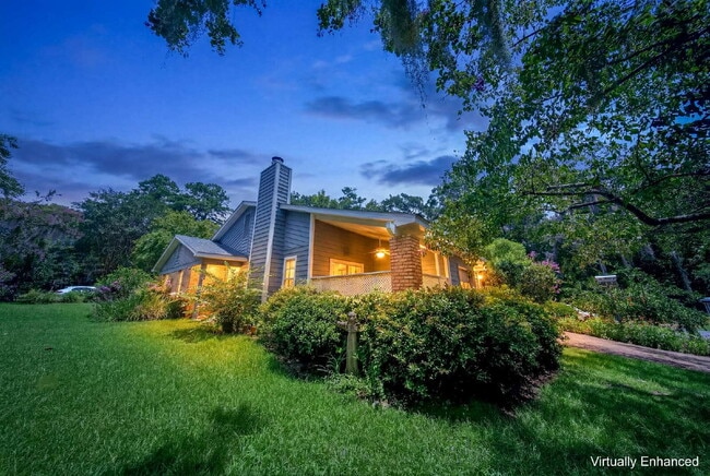 Photo - "Charming 2-Bed, 2-Bath Townhouse Retreat in Tallahassee – 1175 Sq Ft of Comfort at 1402 Sturbridge 