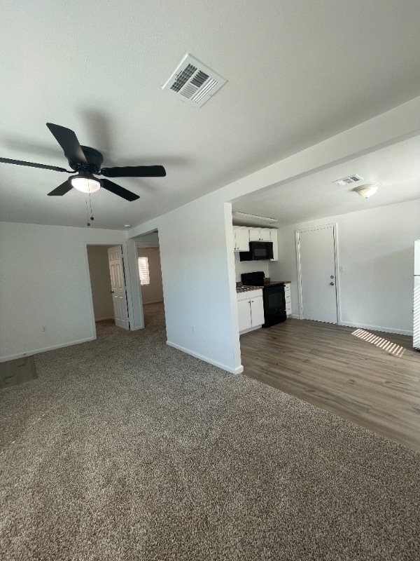 Building Photo - 1529 E Sunnyside Dr