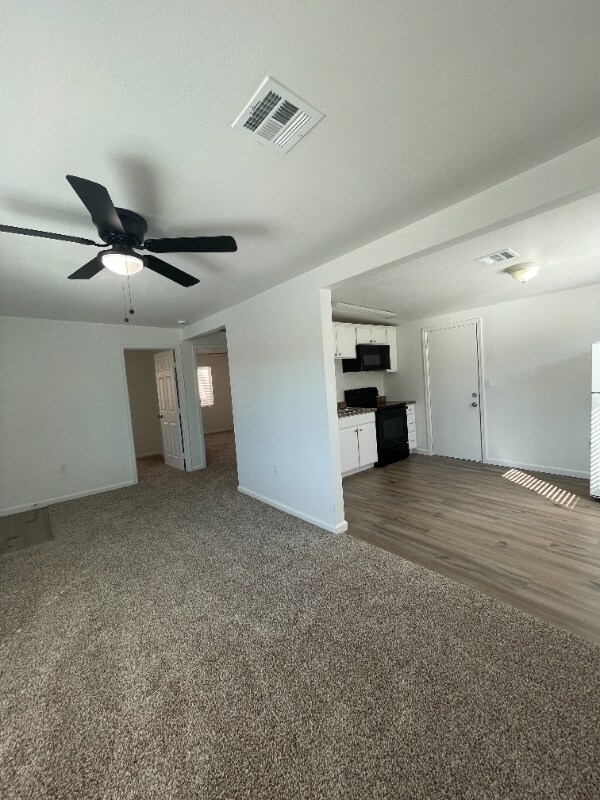 Foto del edificio - 1529 E Sunnyside Dr