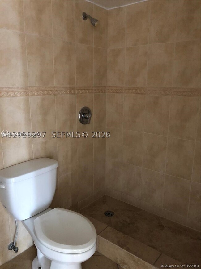 Foto del edificio - 16909 N Bay Rd