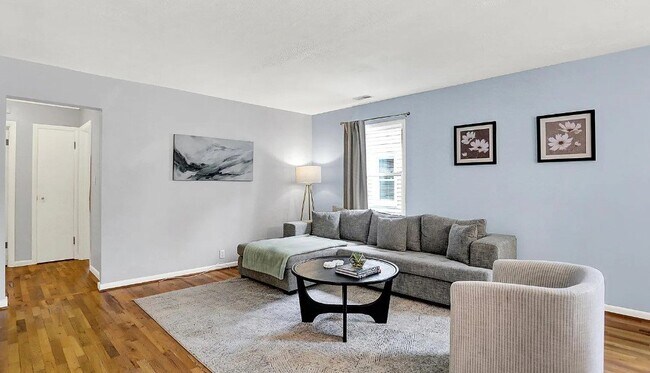Foto del edificio - 6112 Indianola Ave