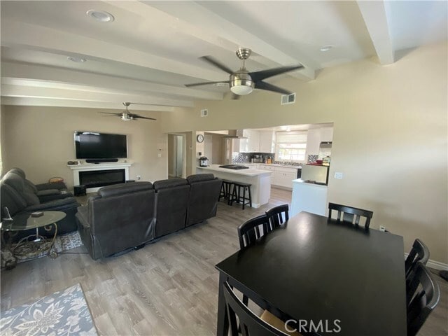 Foto del edificio - 1231 N Acacia Ave