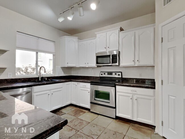 Building Photo - 3003 W Perdido Way