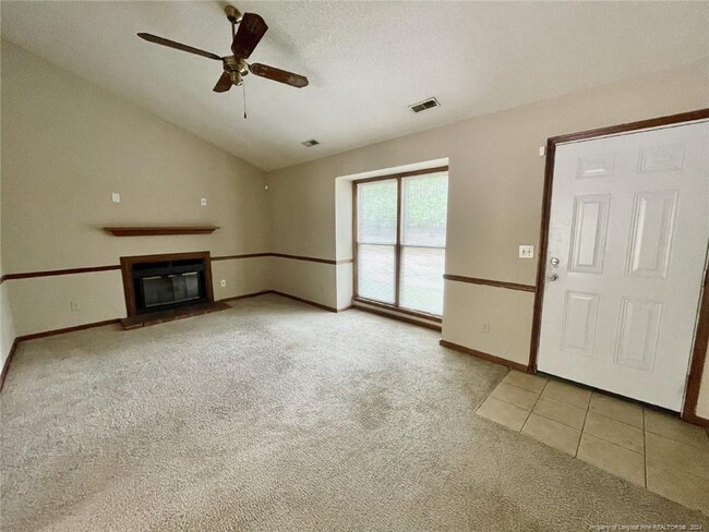 Building Photo - 150 Homeplace Ct