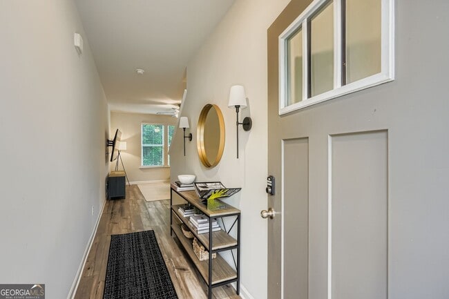 Building Photo - 4630 Blake Lp