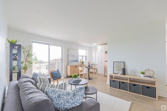 Building Photo - Main Street Apartments