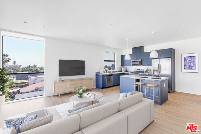 Foto del edificio - 747 Lillian Way