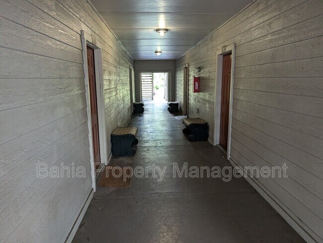 Foto del edificio - 3446 St Bart Ln