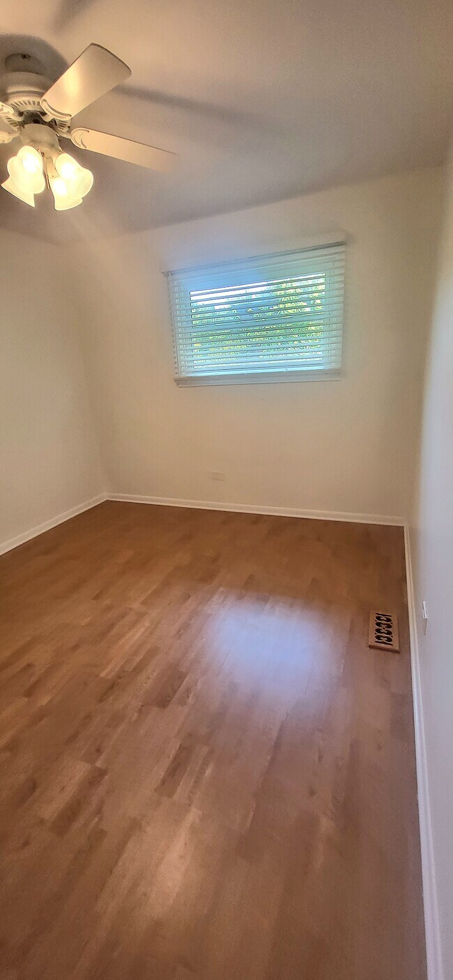 Foto del edificio - 7624 Polk St