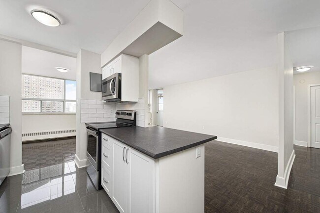 Promotion de location de Thorncliffe Park Drive - 71 Thorncliffe Park Dr