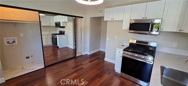 Foto del edificio - 3460 Chino Ave