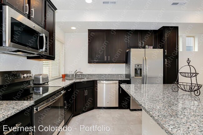 Building Photo - 3 br, 3 bath House - 4876 Halifax Court