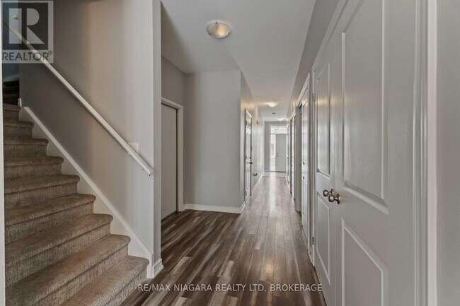 Photo du bâtiment - 81 Grove St