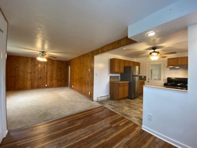 Foto del edificio - 59636 Rosedale Ave