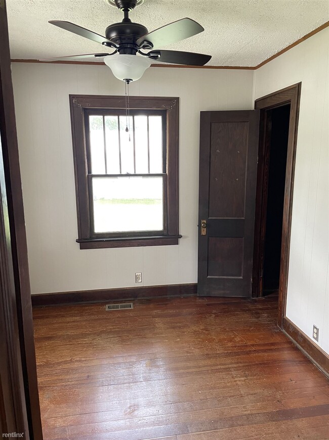 Building Photo - 2 br, 1 bath House - 2135 North Fremont Av...