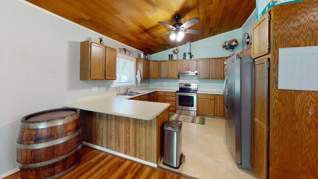 Foto del edificio - 270 Terrace Dr