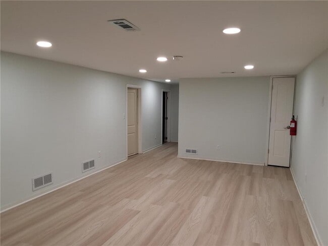 Foto del edificio - 7632 Scott Ave N