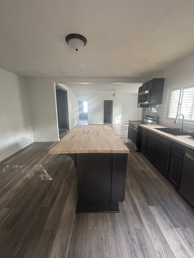 Foto del edificio - 225 E Bergey St