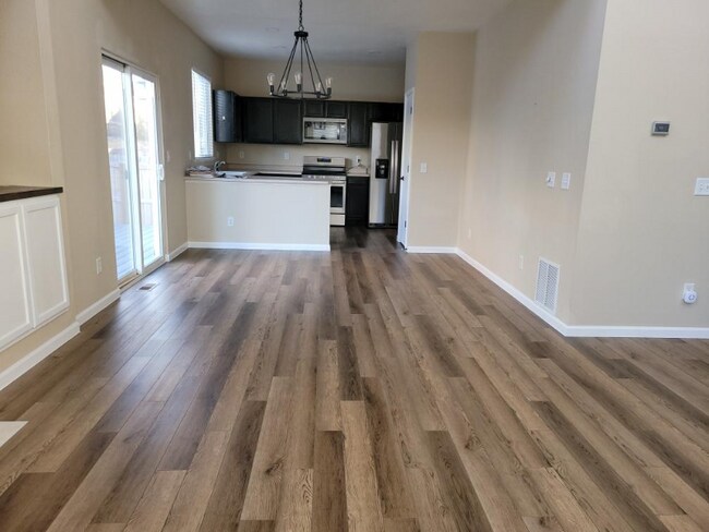 Building Photo - 7240 Mt Higgins Heights