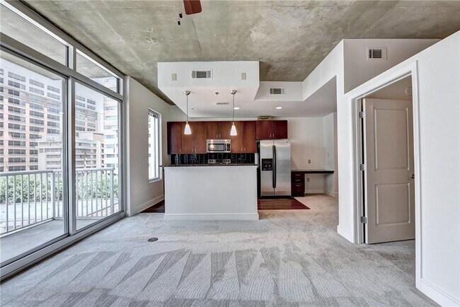 Foto del edificio - 44 Peachtree Pl NE