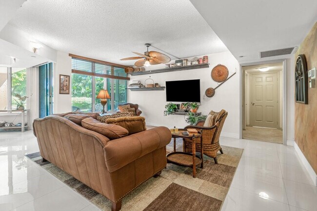 Building Photo - 100 SE 5th Ave