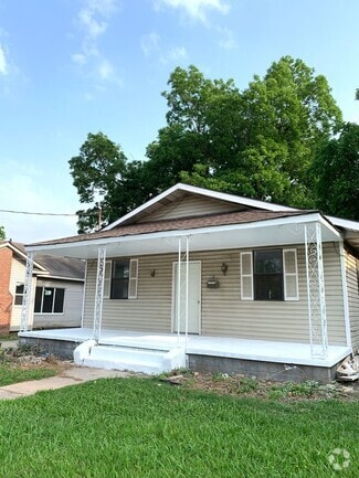 Building Photo - 1320 W Huntington Ave