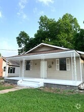 Building Photo - 1320 W Huntington Ave