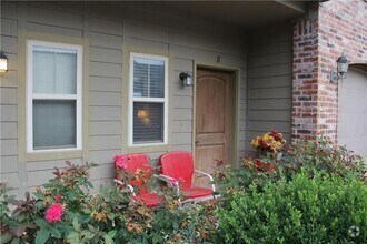 Building Photo - 3998 Rochester Cir