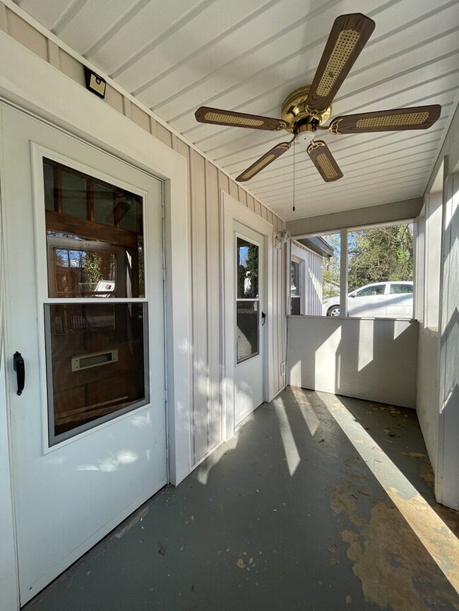 Foto del edificio - 419 Douglas St