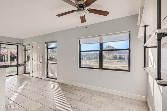 Building Photo - 3 br, 1.5 bath House - 135 Ocean Boulevard