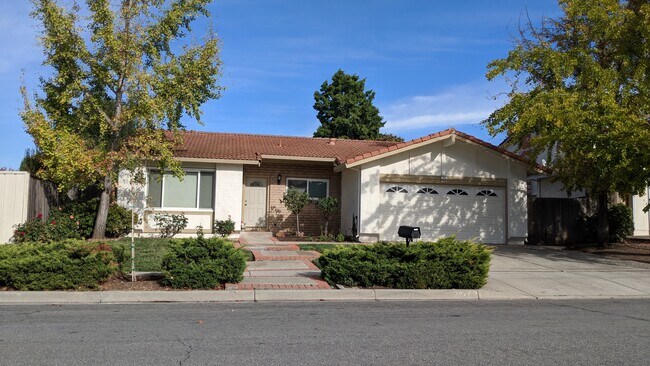 Foto del edificio - 345 Concho Drive