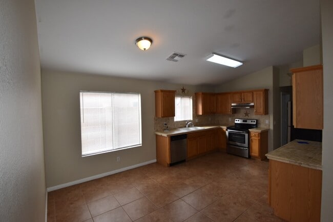 Building Photo - 11409 W Amber Trl