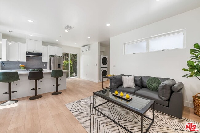 Building Photo - 3643 Helms Ave