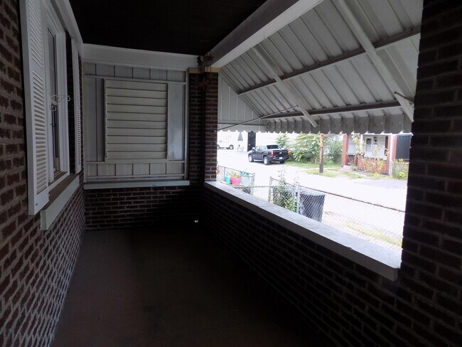 Building Photo - 117 Olivia St