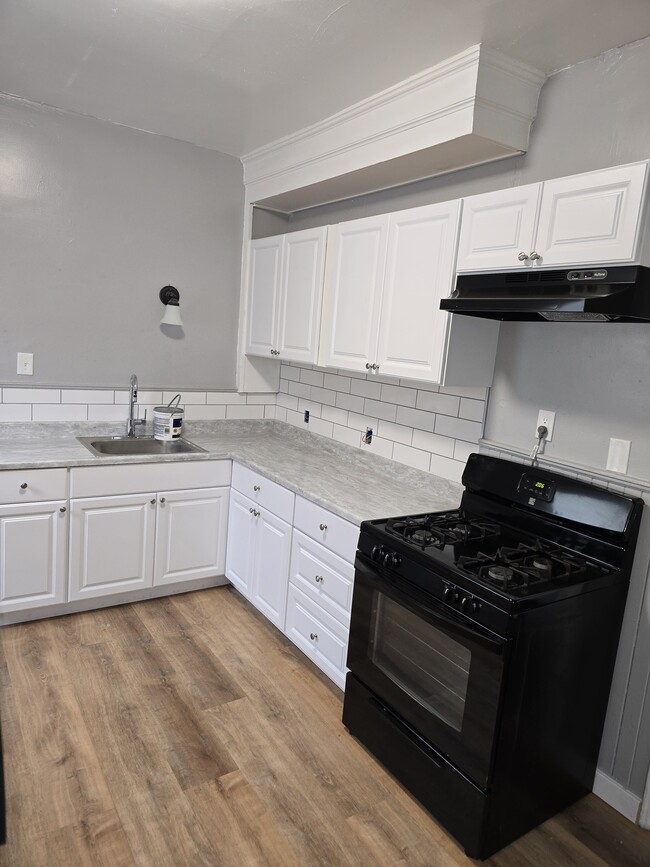 Foto del edificio - 516 Woodlawn Ave