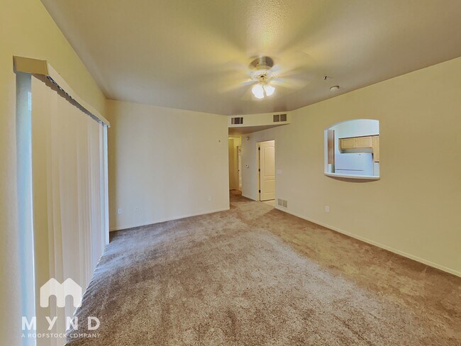 Foto del edificio - 6850 Sharlands Ave.