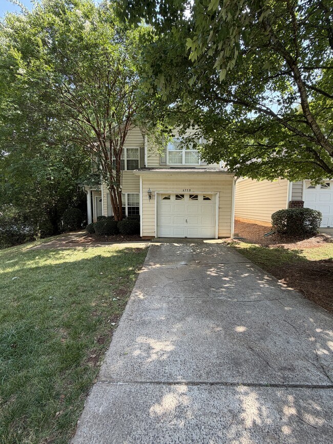 Building Photo - 6350 Morningview Ct