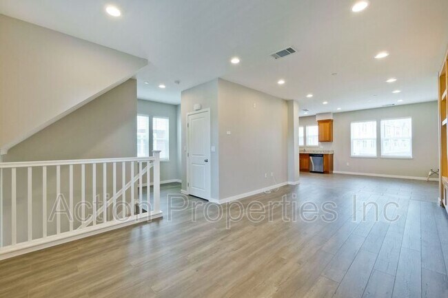 Foto del edificio - 862 Avery Dr